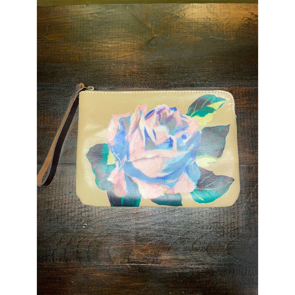 Patricia Nash Cassini Italian Leather Wristlet Clutch Floral Rose Print Beige‎